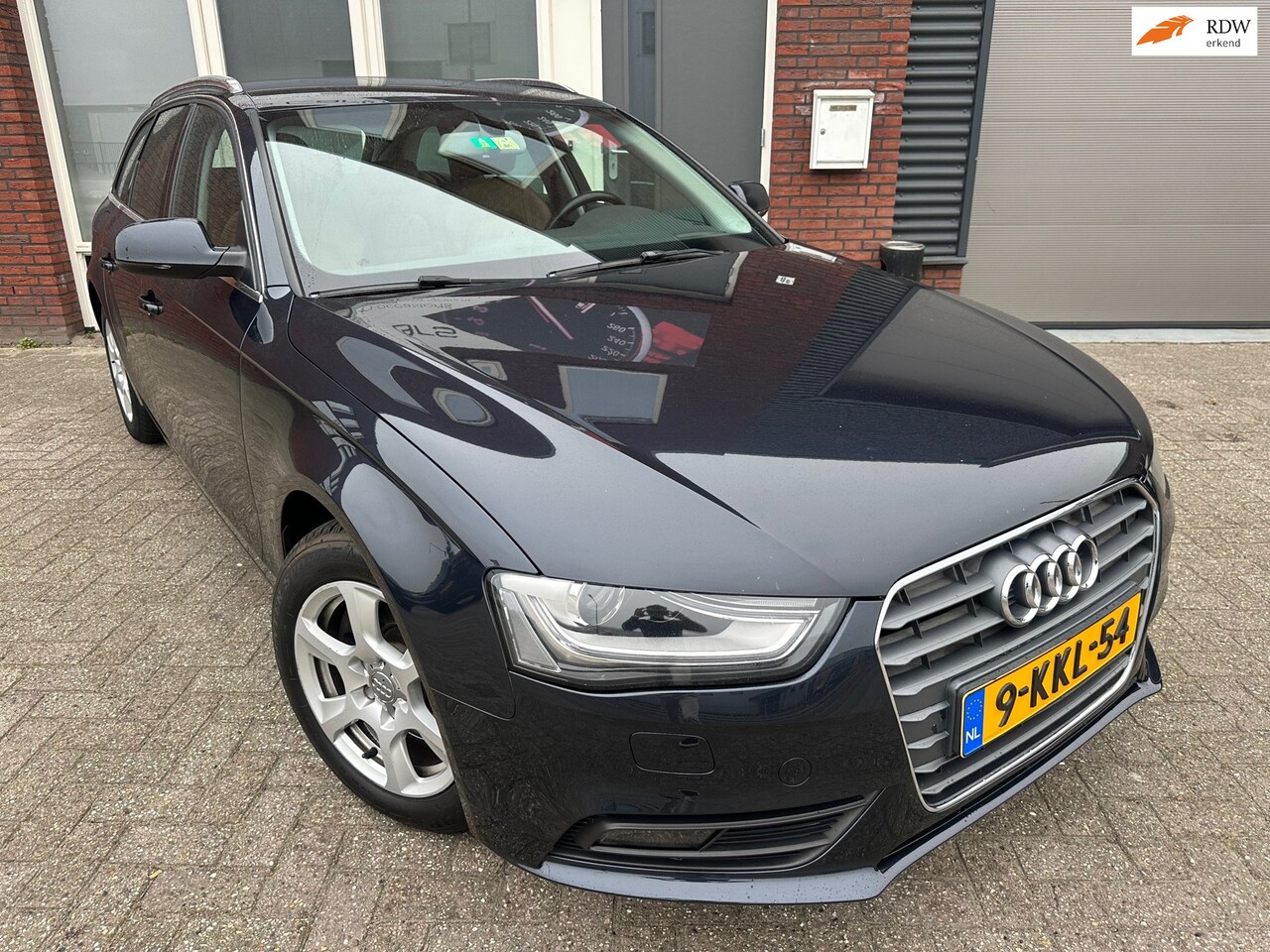 Audi A4 Avant - 1.8 TFSI Business Edition / Navi / Leder / PDC / Cruise - AutoWereld.nl