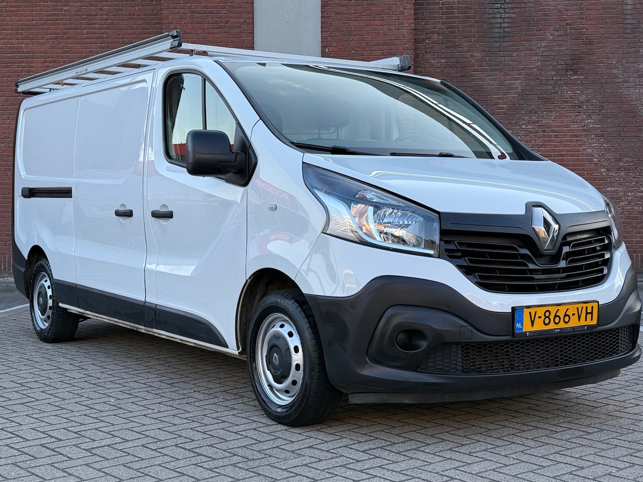 Renault Trafic - 1.6 dCi T29 L2H1|2xSCHUIFDEUR|NAVI|TREKHAAK|3ZITS|1EIG| - AutoWereld.nl