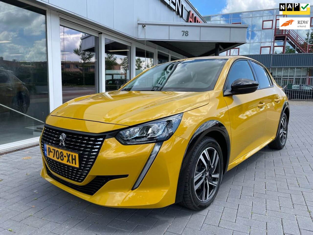 Peugeot 208 - 1.2 PureTech Blue Lease Active Automaat - AutoWereld.nl