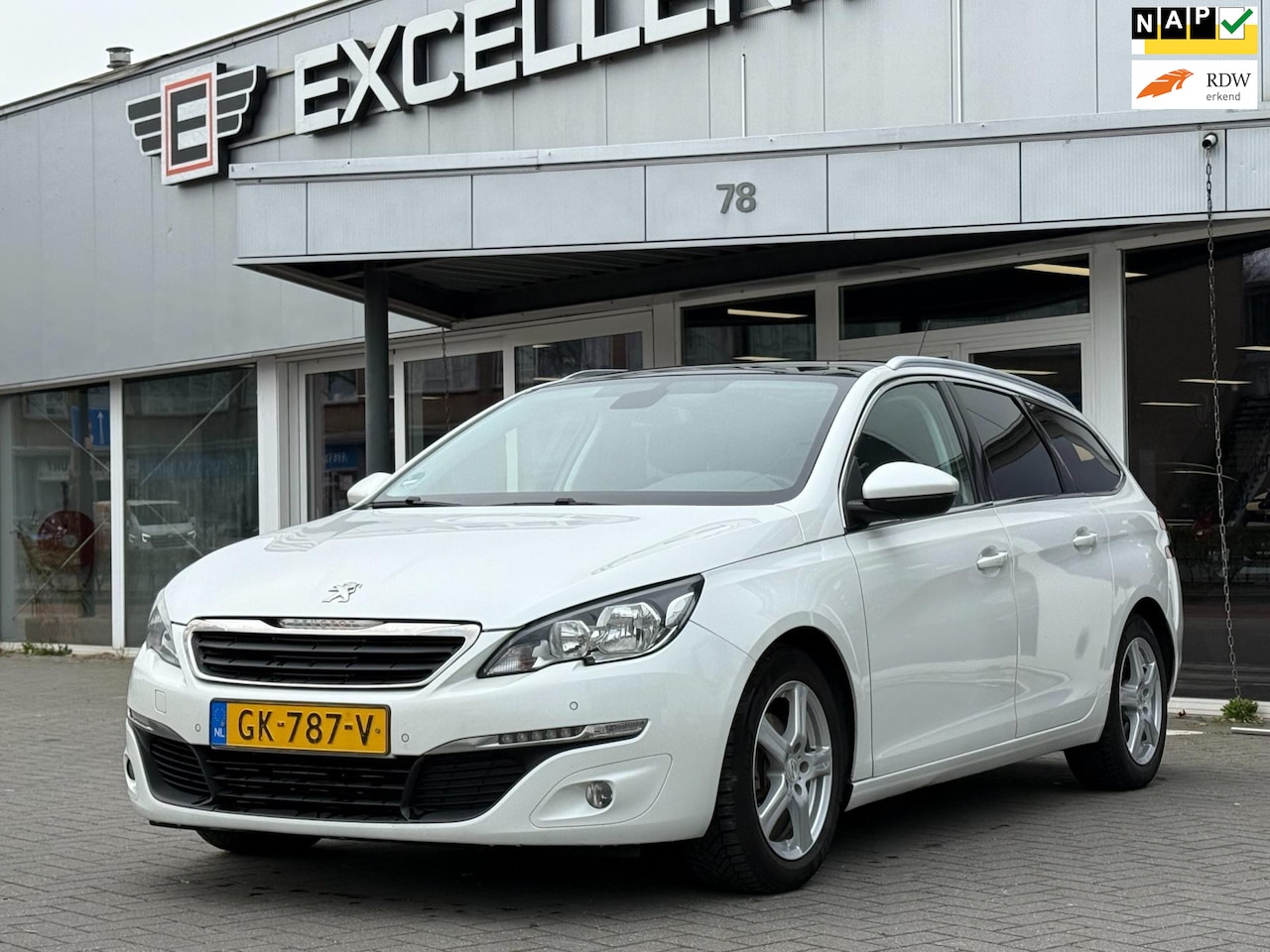 Peugeot 308 SW - 1.6 BlueHDI Blue Lease Executive Pack 1.6 BlueHDI Blue Lease Executive Pack-Pano dak - AutoWereld.nl