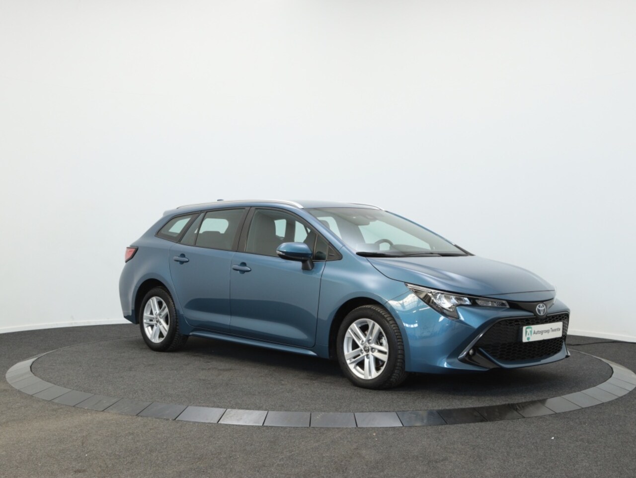 Toyota Corolla Touring Sports - 1.8 Hybrid Dynamic | Navigatie | Business Pack | DAB | - AutoWereld.nl