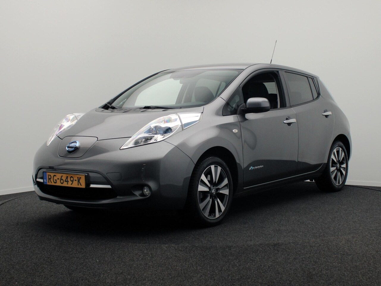 Nissan LEAF - Business Edition 30 kWh Bose Leder Navigatie Camera Climate-control Cruise * Origineel Ned - AutoWereld.nl