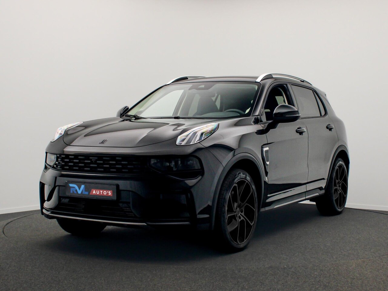 Lynk & Co 01 - 1.5 261PK Plug-in Hybrid *Fabrieksgarantie* Black Pakket 360° Camera Pano/dak Apple/Carpla - AutoWereld.nl
