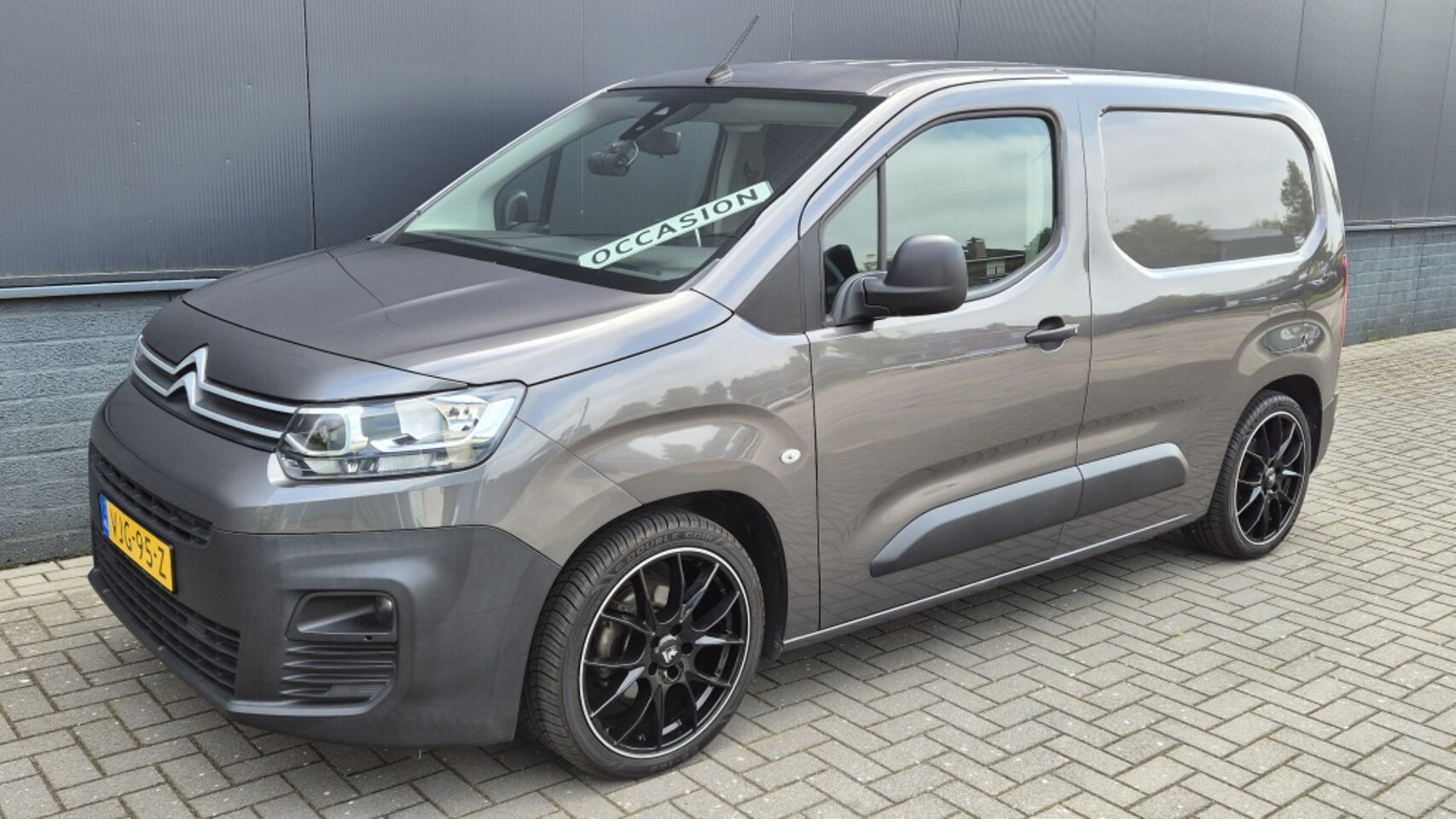 Citroën Berlingo - BlueHDI Club*airco*cruise-*zijdeur*Euro-6*verlaagd*18 inch* - AutoWereld.nl