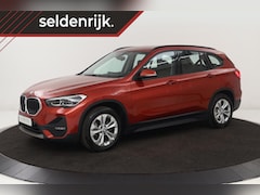 BMW X1 - xDrive25e Advantage | Head-Up | Stoelverwarming | Sportstoelen | Camera | Full LED | DAB |