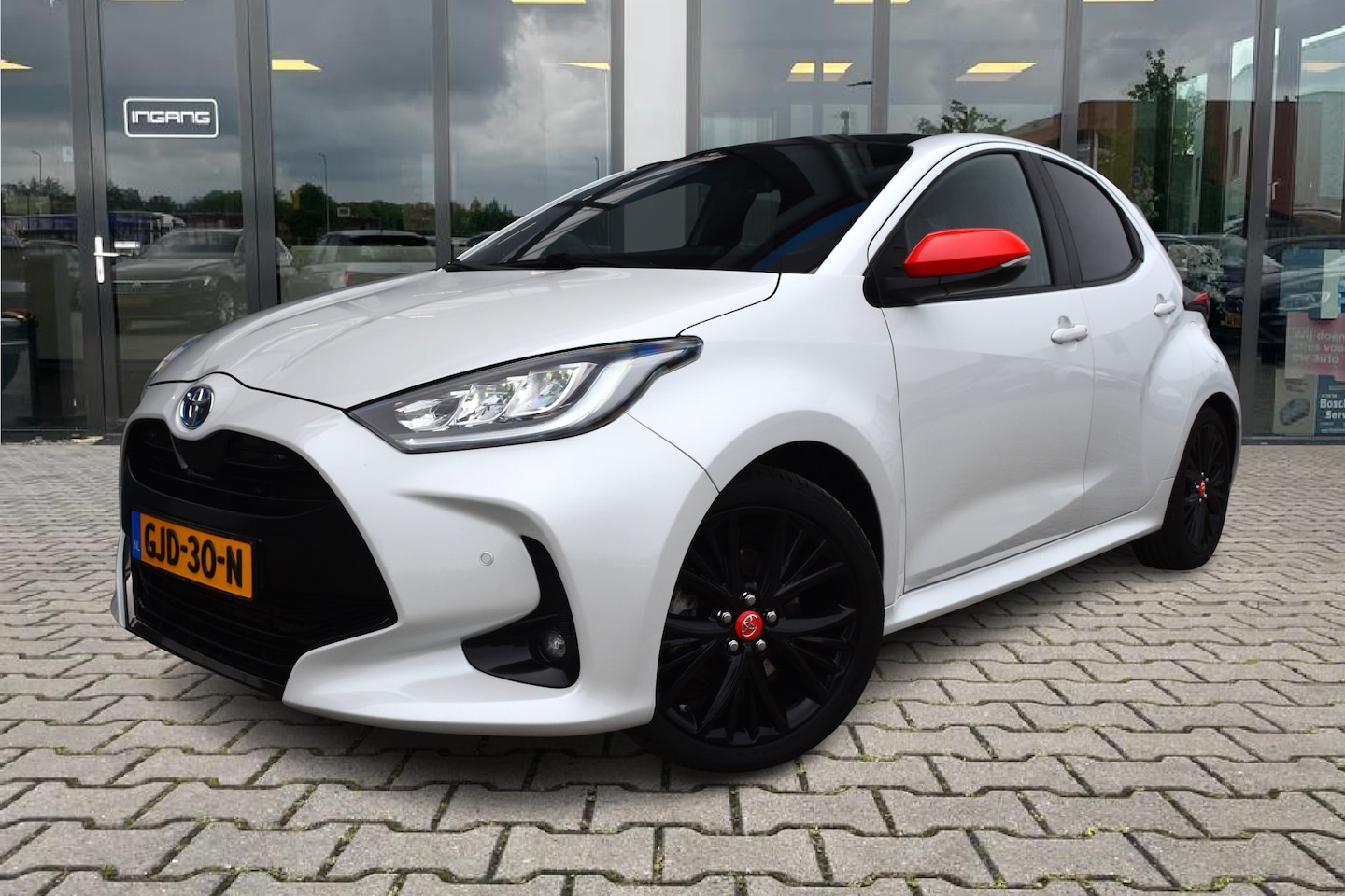 Toyota Yaris - 1.5 Hybrid GR Sport | Pano | Camera | Head-Up | JBL | - AutoWereld.nl