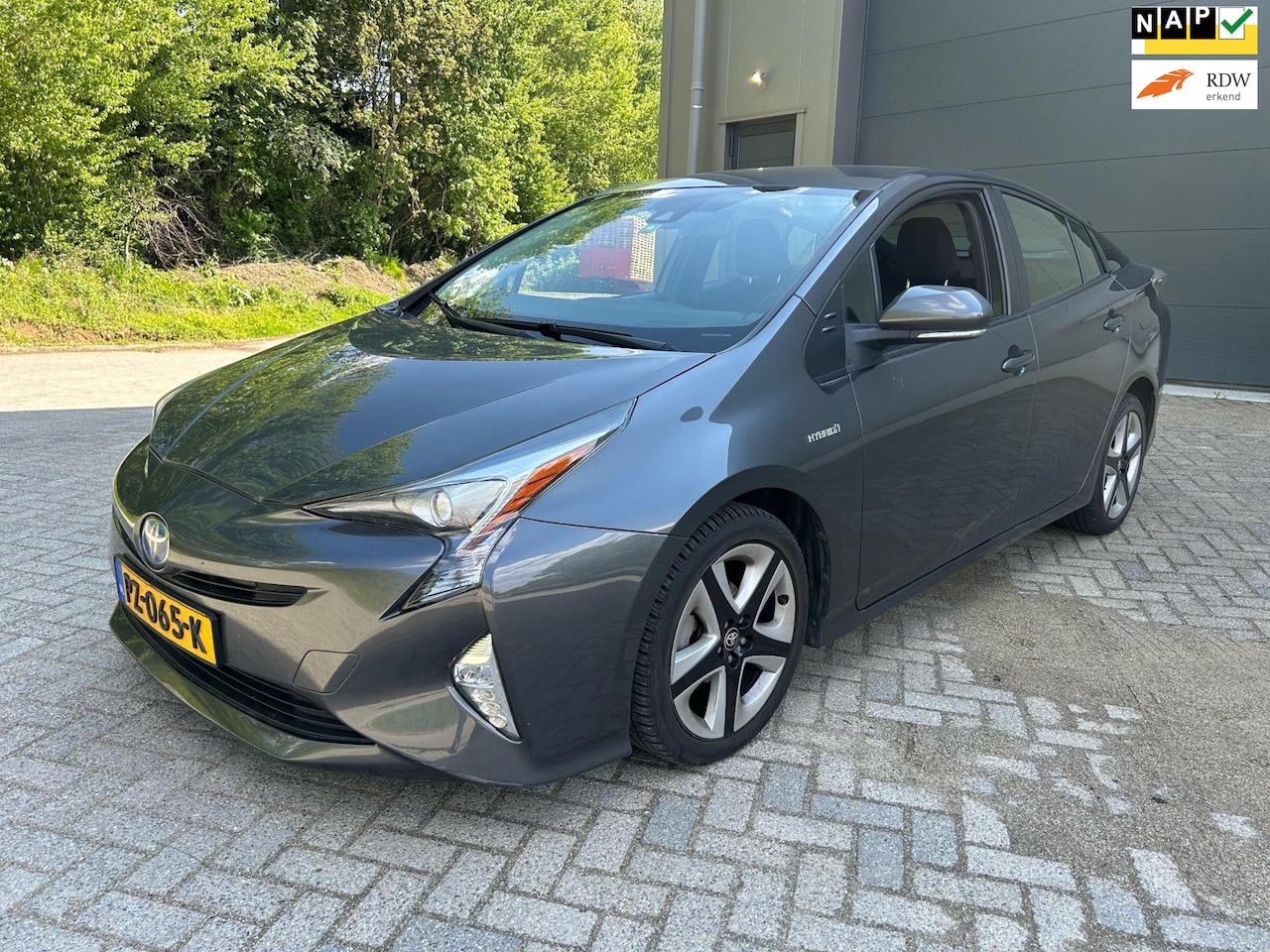 Toyota Prius - 1.8 Dynamic 1.8 Dynamic APk - AutoWereld.nl