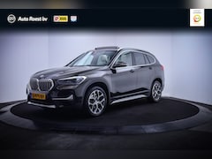 BMW X1 - 20iA Nw Mod.LUXURY Edition PANO/CAMERA/HEAD UP/LEDER/STOELVERW./AFN TREKHAAK/DAB/LMV 18''