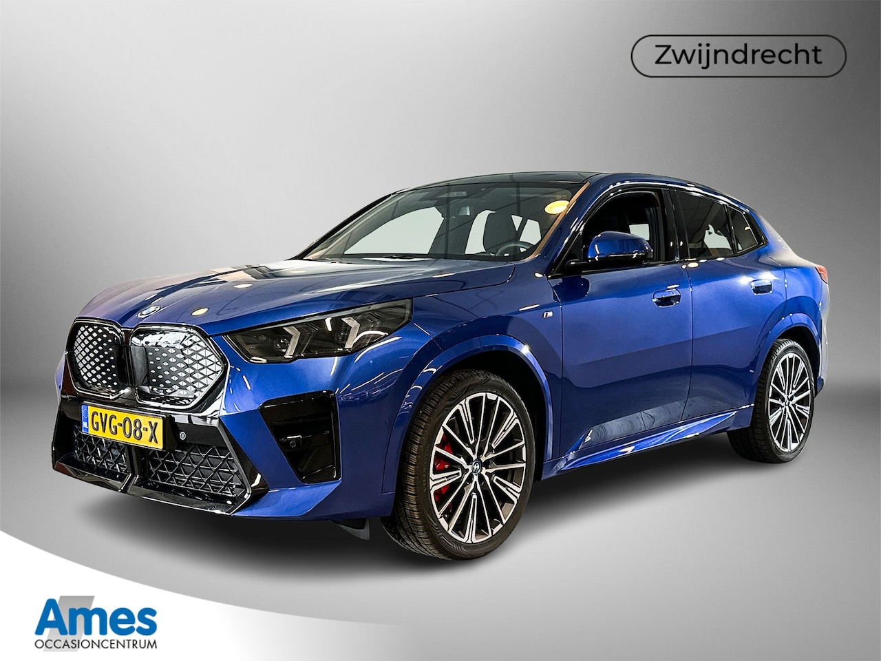 BMW iX2 - eDrive20 67 kWh M-Sport / Panoramadak / Harman Kardon Soundsystem / Head-up Display / 20 i - AutoWereld.nl
