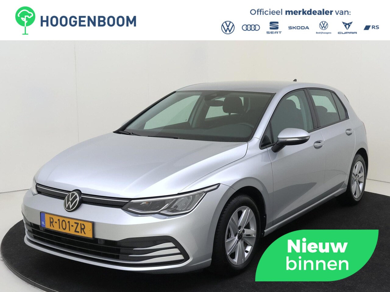 Volkswagen Golf - 1.0 TSI Life | Navigatie | Adaptieve Cruise control | Sfeerverlichting | CarPlay | Draadlo - AutoWereld.nl