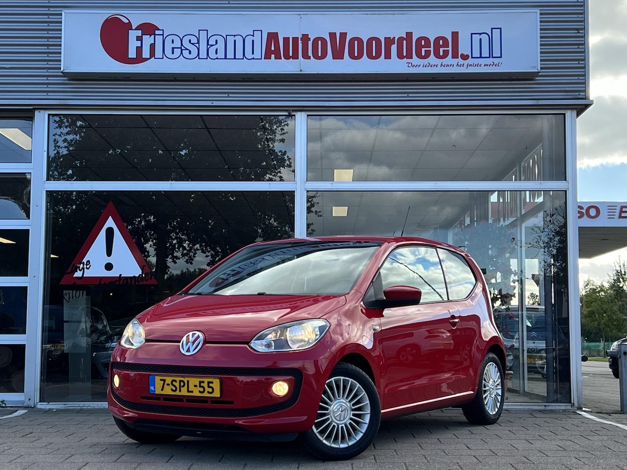 Volkswagen Up! - 1.0 high up! / Stoelverwarming / Airco / APK: 9-2025 - AutoWereld.nl