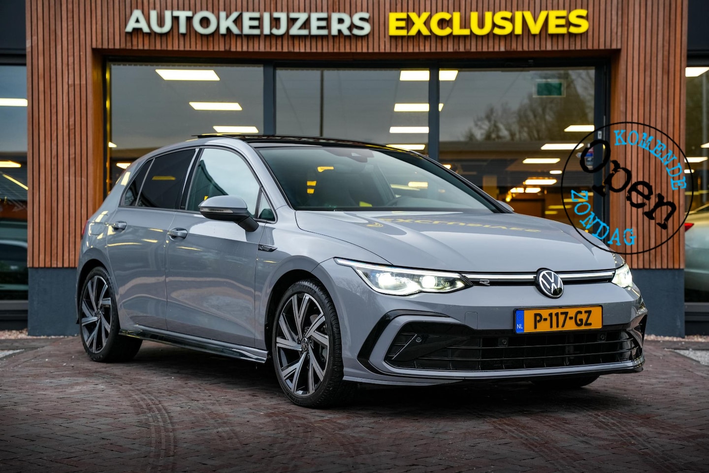 Volkswagen Golf - 1.5 eTSI R-Line Business Panodak IQ Light Camera DAB+ ACC Navigatie Stoel-stuurverw. LPG A - AutoWereld.nl