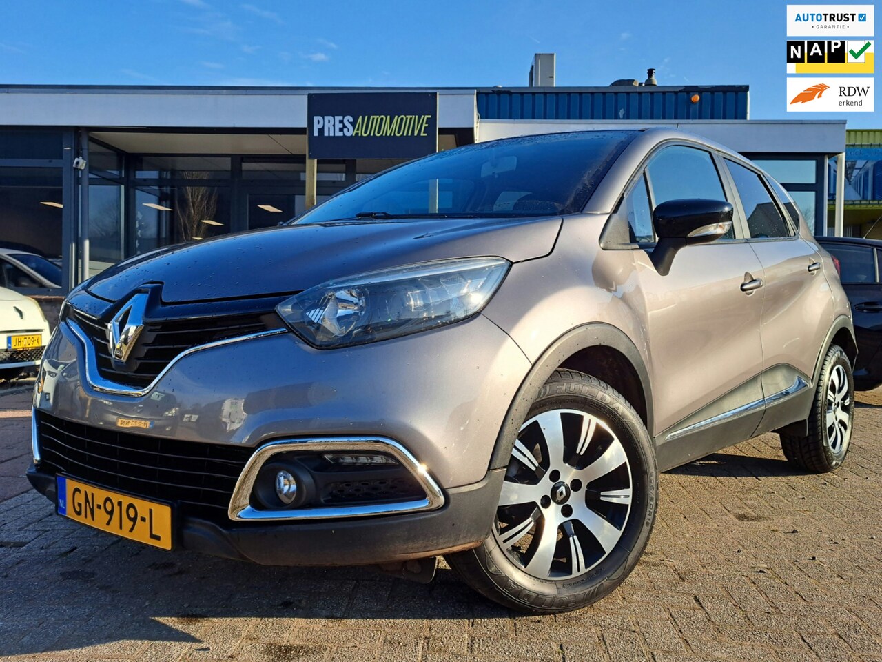 Renault Captur - 0.9 TCe Expression 0.9 TCe Expression - AutoWereld.nl