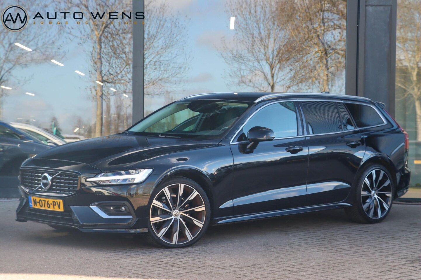 Volvo V60 - 2.0 D4 Inscription | Trekhaak | Memory | Leder - AutoWereld.nl