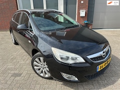 Opel Astra Sports Tourer - 1.4 Turbo Cosmo / Leder / Navi / PDC / Cruise / AUX