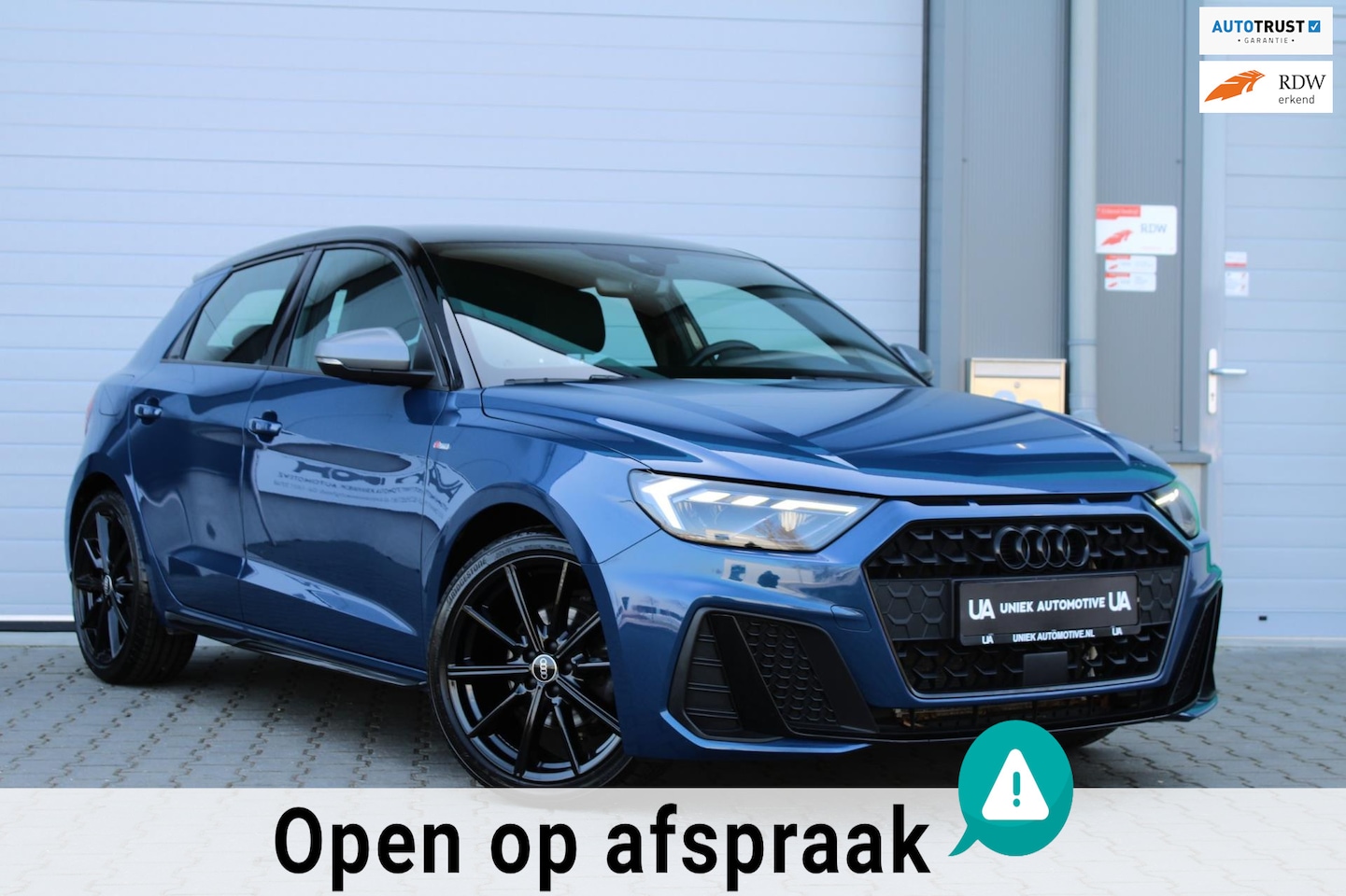 Audi A1 Sportback - 30 TFSI S EDITION COMPETITION | ASCARIBLAUW | 18" | PDC V+A | HALFLEDER | 1E EIG! - AutoWereld.nl