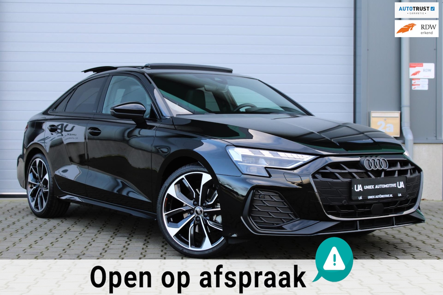 Audi A3 Limousine - 35 TFSI | HUD | RS STOELEN | VOL LEDER | PANO | SONOS | LED-MATRIX | 19" | ZEER EXCLUSIEF! - AutoWereld.nl