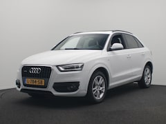 Audi Q3 - 2.0 TDI Automaat quattro *S-Line* Panorama Stoelverwarming 1/2 Leder