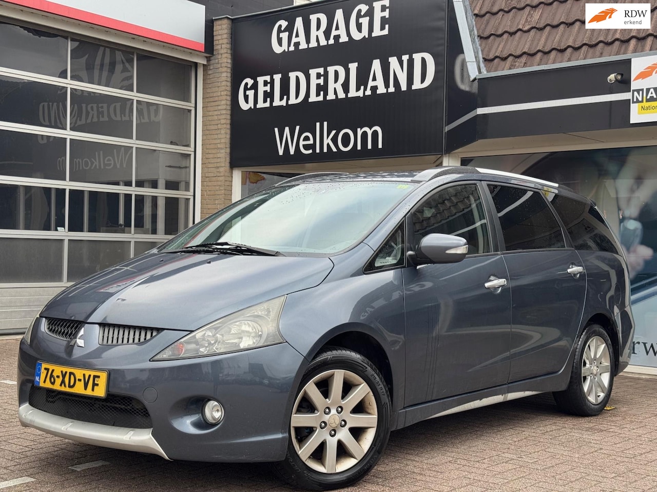 Mitsubishi Grandis - 2.4-16V InSport | Airco | Navi | Trekhaak | Automaat - AutoWereld.nl