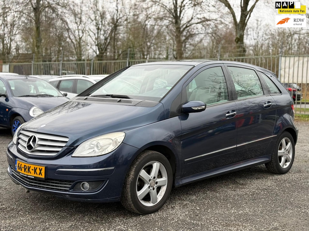 Mercedes-Benz B-klasse - 200 CDI/AUT/PSENSOR/TREKHAAK/TOPPERTJE - AutoWereld.nl