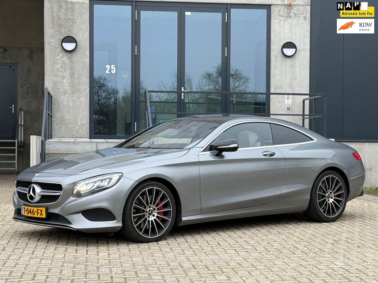 Mercedes-Benz S-klasse Coupé - 500 4Matic V8/STERRENHEMEL/PANO/360/ - AutoWereld.nl