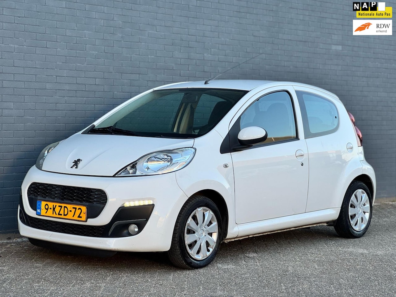 Peugeot 107 - 1.0 Active 1.0 Active - AutoWereld.nl