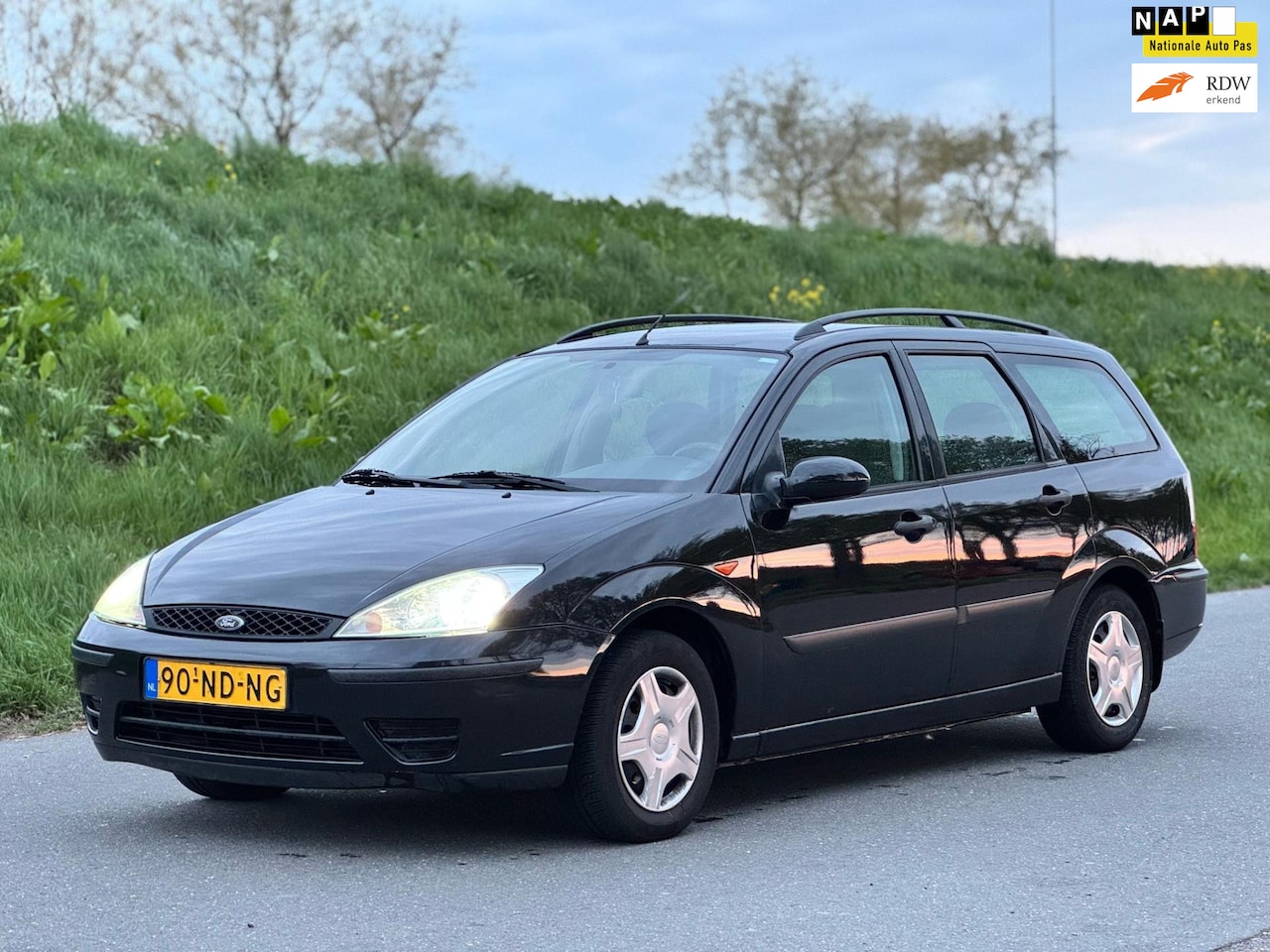 Ford Focus Wagon - 1.6-16V Centennial/AUTO RIJDT SCHAKELT PERFECT - AutoWereld.nl