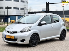 Toyota Aygo - 1.0-12V Comfort Navigator/BJ2011/NAVI/ELEKRAMEN/STUURBEKR