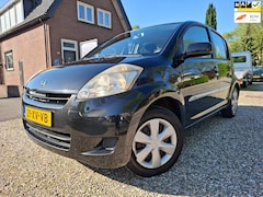 Daihatsu Sirion 2 - 1.0-12V Premium nwe koppeling+beurt+banden dealer ohdn