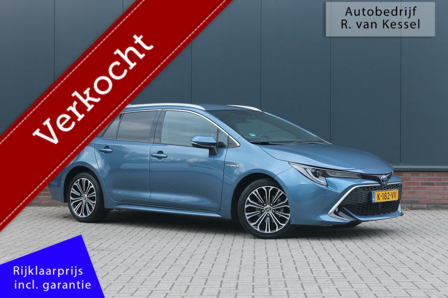 Toyota Corolla Touring Sports - 1.8 Hybrid Executive I 1 Eig. I NL-auto - AutoWereld.nl