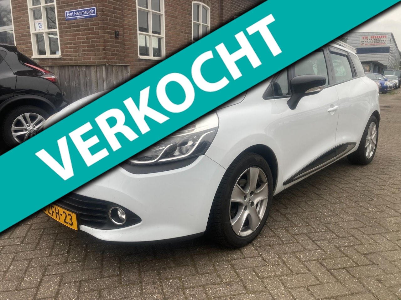 Renault Clio Estate - 1.5 dCi ECO Expression Bj 2015, Airco, Cruise, Navi, inruil is mogelijk - AutoWereld.nl