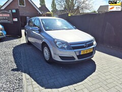 Opel Astra - 1.6 Enjoy 5 Deurs Navi Airco Cruise