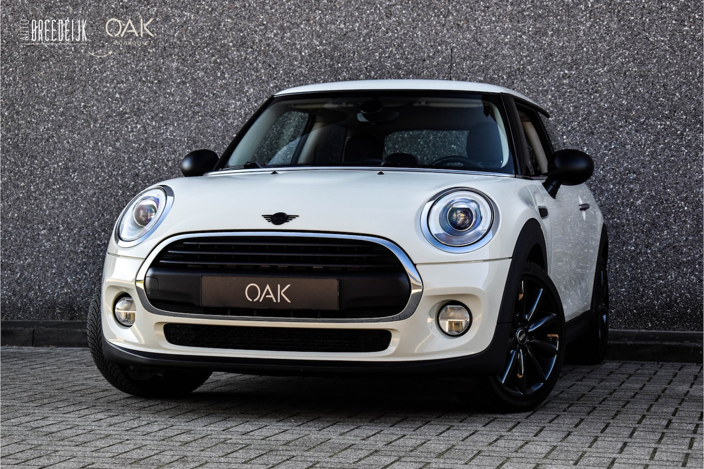 MINI One - Mini 1.2 Chili | Navigatie | LED | Stoelverwarming | PDC | 17"LM | Pepper White - AutoWereld.nl