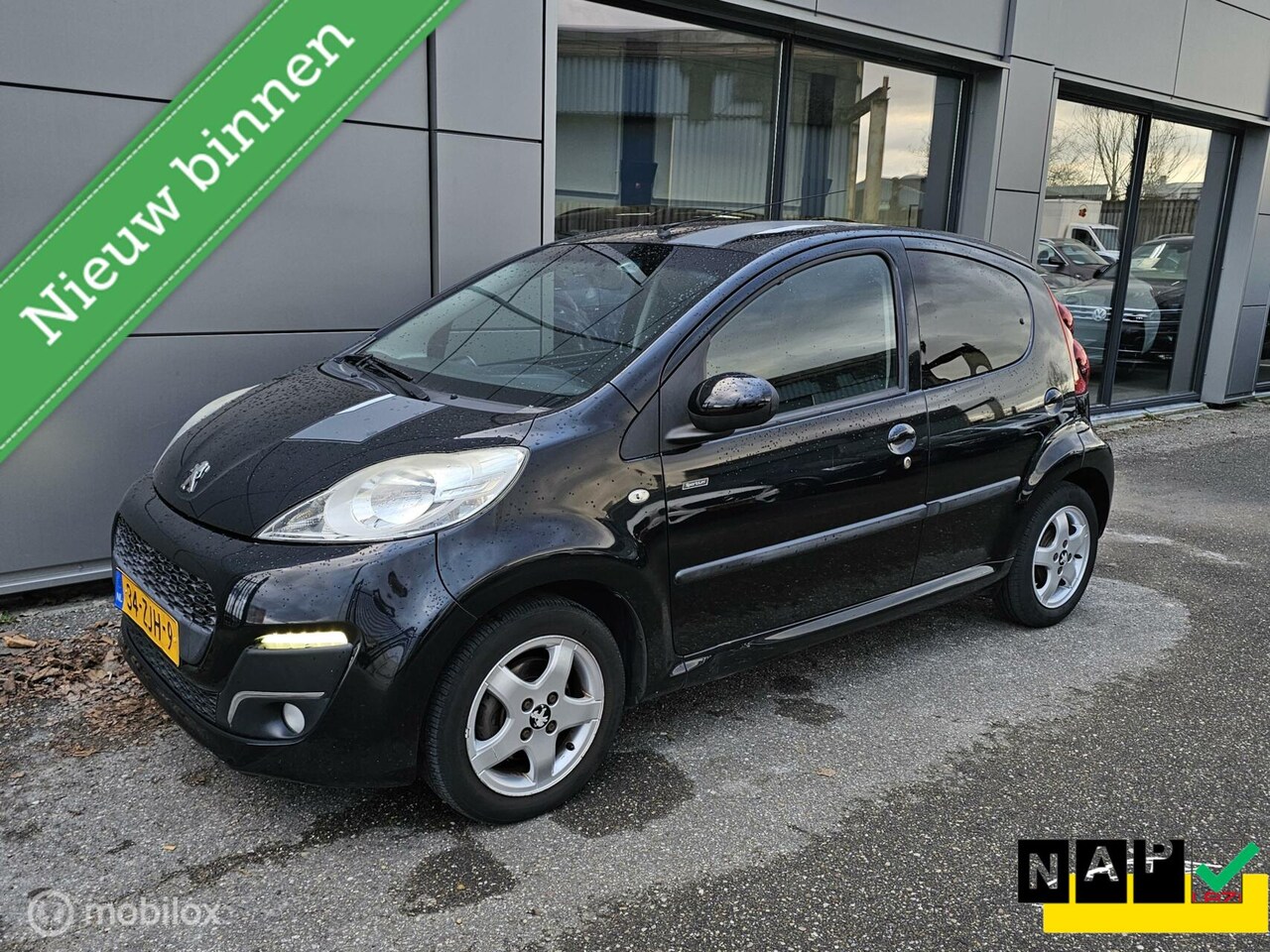 Peugeot 107 - 1.0 Sportium Airco/LM velgen/Elek pakket - AutoWereld.nl