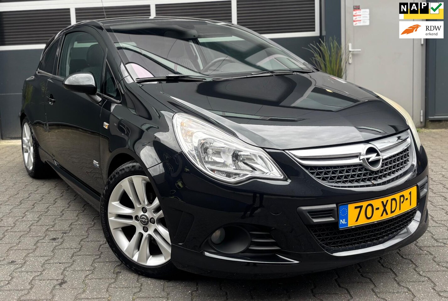 Opel Corsa - 1.4-16V Cosmo OPC Line*NW APK*DEALER OH*CRUISE - AutoWereld.nl