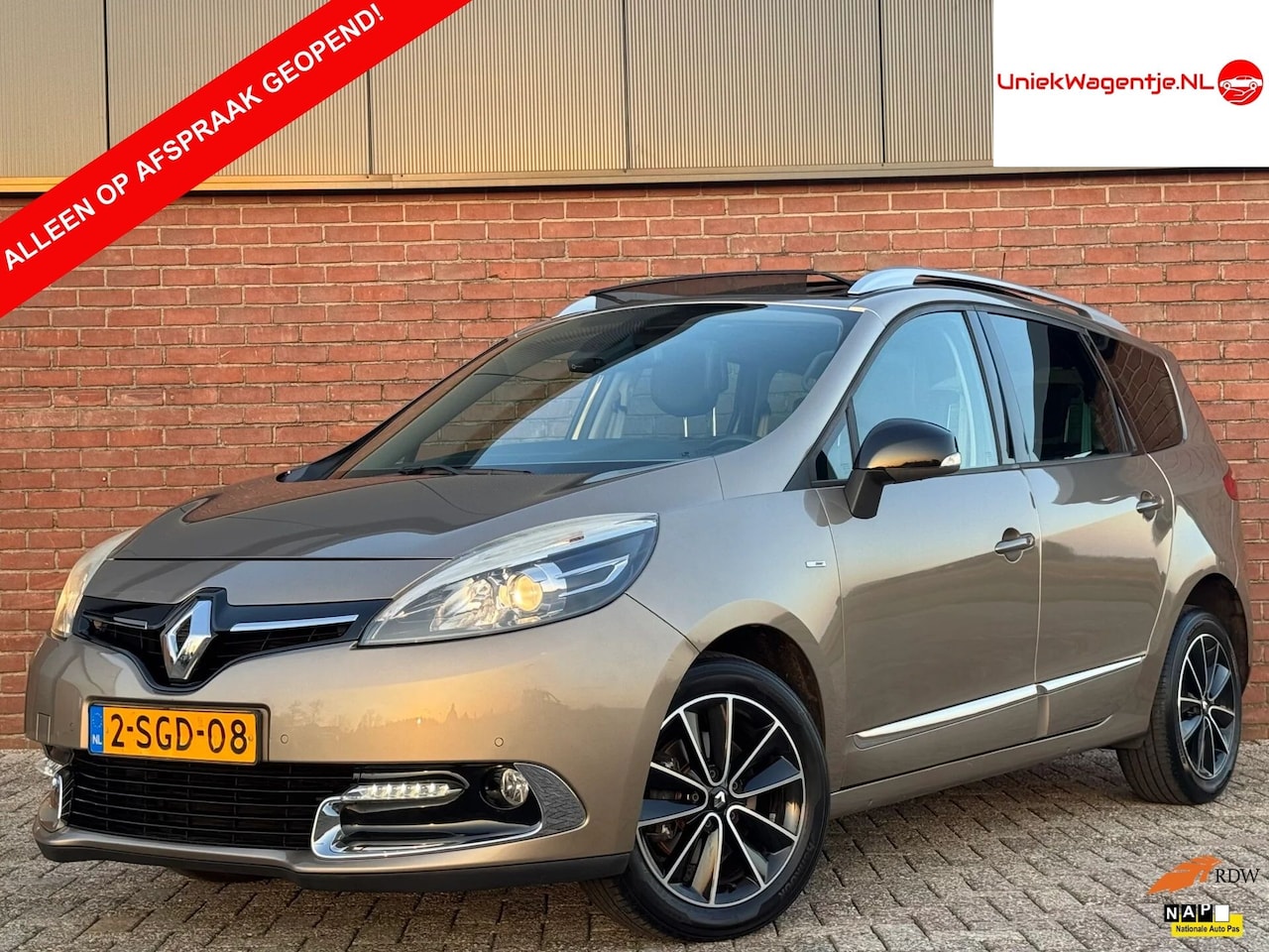 Renault Grand Scénic - 2.0 BOSE AUTOMAAT LPG | NL-AUTO! - AutoWereld.nl