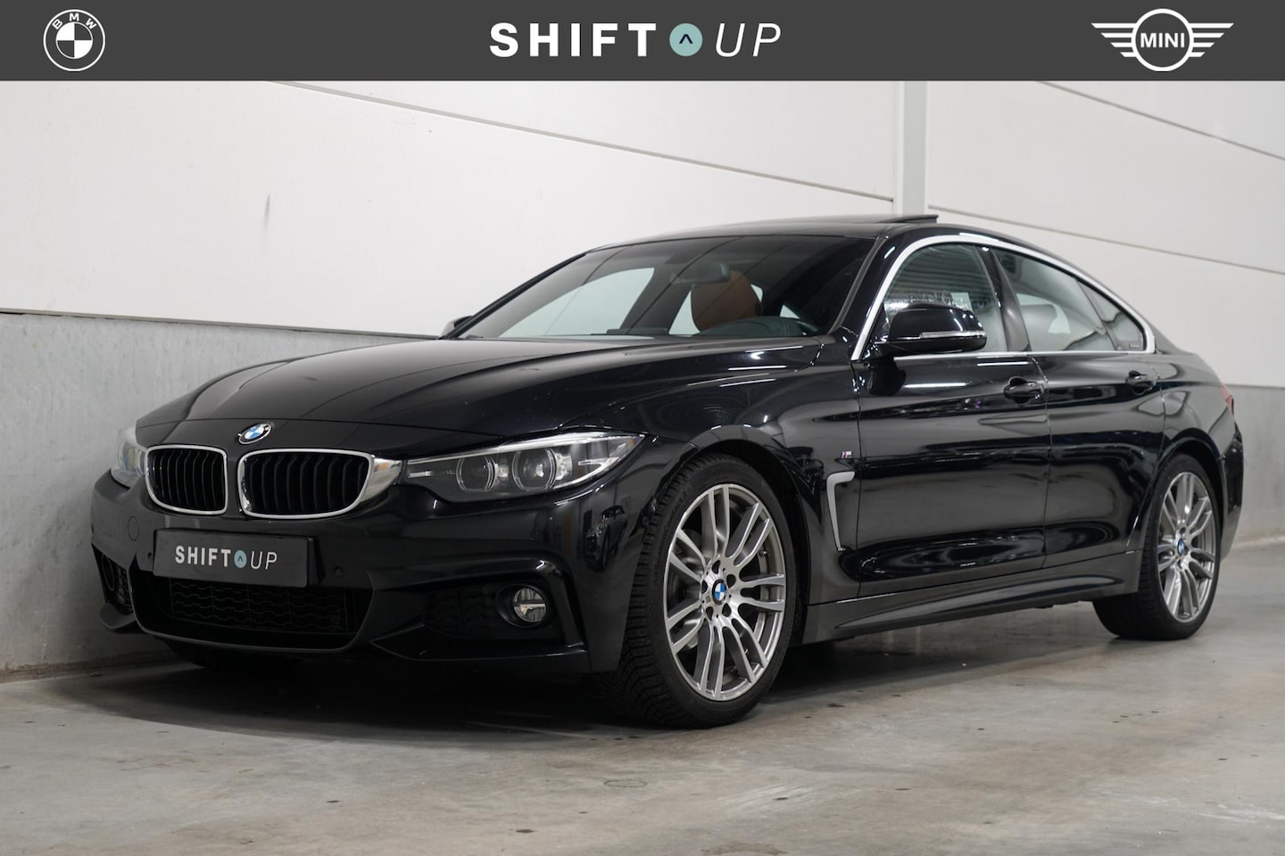 BMW 4-serie Gran Coupé - 420i M-Sport | Schuifdak | 19" | Camera - AutoWereld.nl