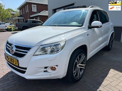 Volkswagen Tiguan - 2.0 TSI Track&Field 4Motion/R-line/Automaat/Leder/Pano/cruise-control/Climate-c/Stoel verw