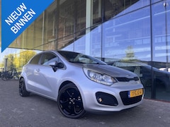 Kia Rio - 1.2 CVVT Super Pack KEY LESS GO-CARPLAY-CRUISE-LED