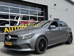 Mercedes-Benz A-klasse - 180 BlueEfficiency URBAN - Navigatie I Airco I PDC I Sport interieur & 19 inch Velgen I De