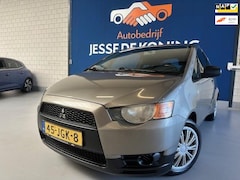 Mitsubishi Colt - 1.1 Inform, bj.2009, kleur:grijs Airco, APK tot 04/2026 en NAP met 221559 km.trekhaak, zee