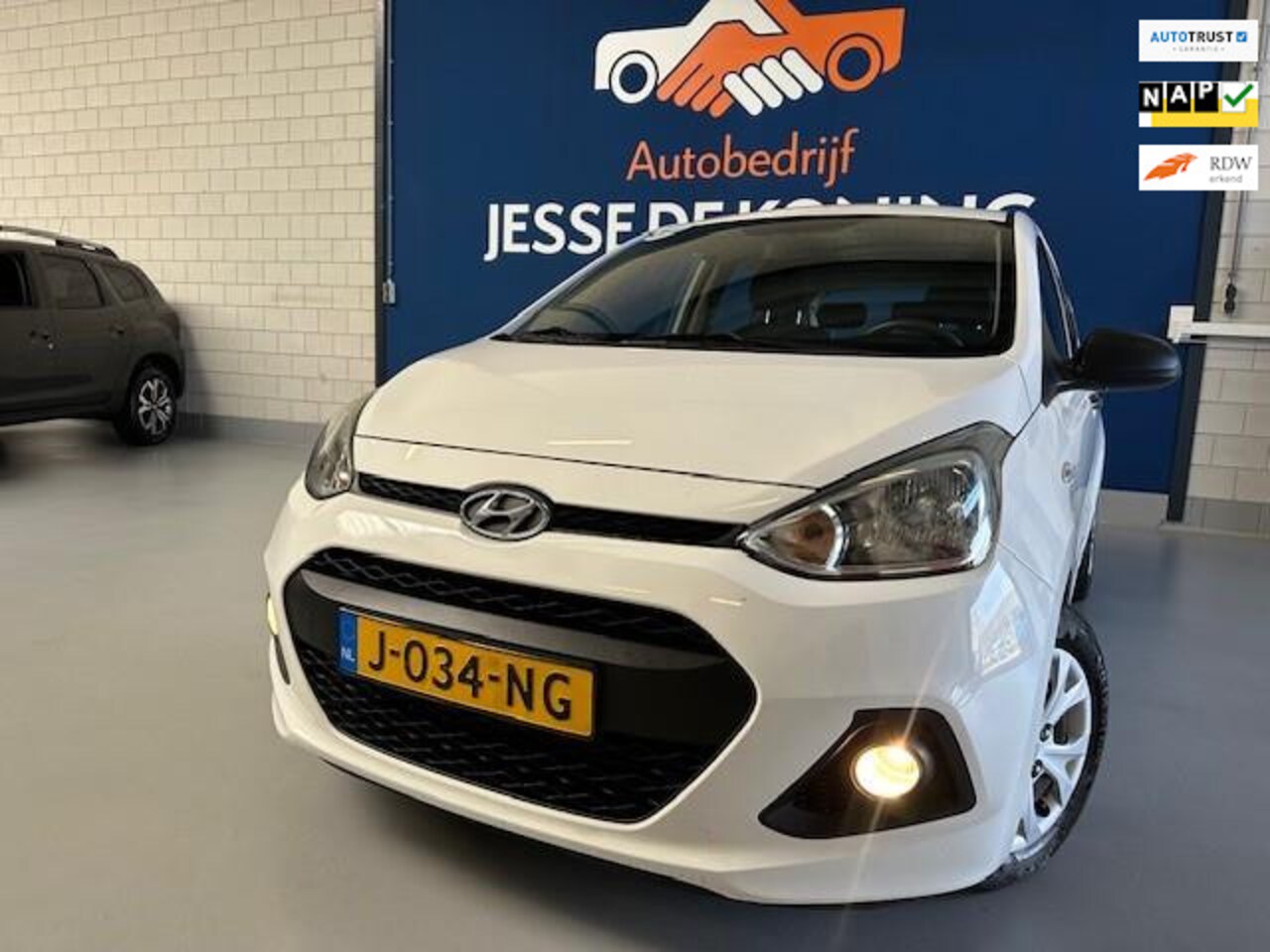 Hyundai i10 - 1.0i i-Drive 1.0i i-Drive,bj.2015,kleur:wit ! 5 deurs,Climate Control,APK tot 03/2026 en NAP met 169520 - AutoWereld.nl