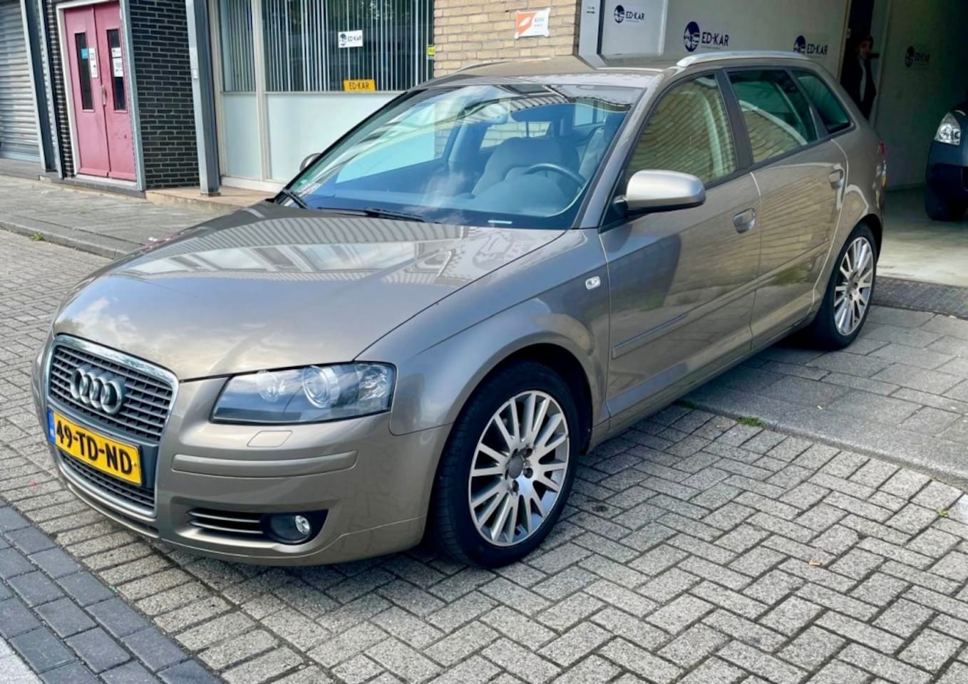 Audi A3 - SB 1.6 FSI Ambition CLIMA 2DE EIG NETTE AUTO NAP APK - AutoWereld.nl