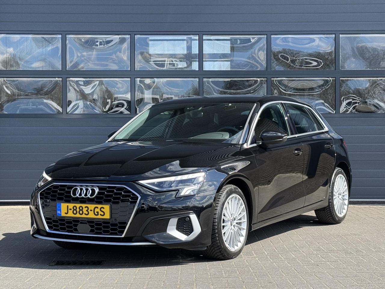 Audi A3 Sportback - 35 TFSI BUSINESS EDITION I AUTOMAAT I STOELVERWARMING I CLIMATE CONTROL I NAVIGATIE I CRUI - AutoWereld.nl