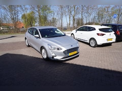 Ford Focus - 1.0 EcoBoost Titanium Business TREKHAAK CAMERA PDC CARPLAY