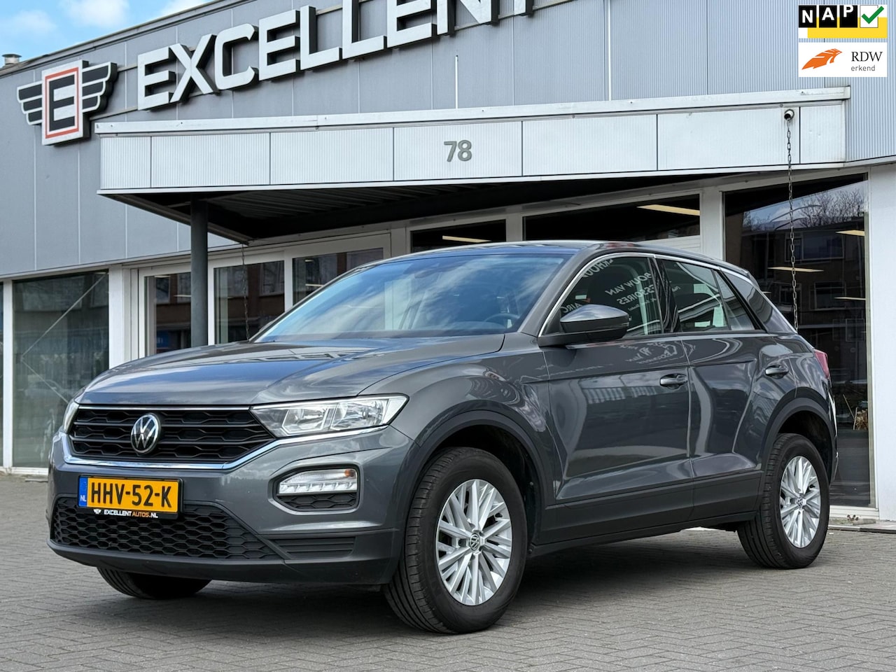 Volkswagen T-Roc - 1.5 TSI DSG Style | Navigatie - AutoWereld.nl