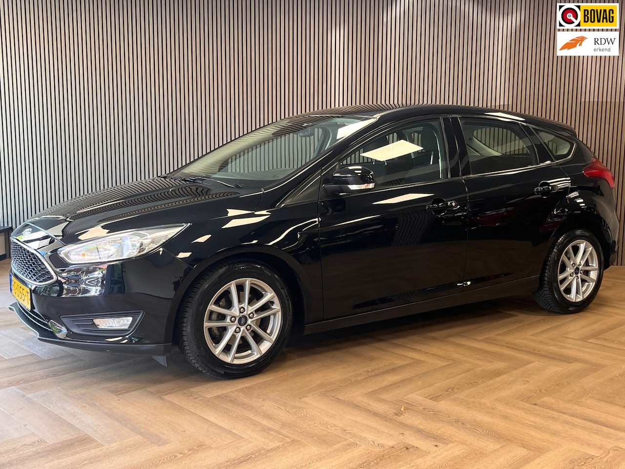 Ford Focus - 1.0 Lease Edition navi pdc carplay climate controle - AutoWereld.nl