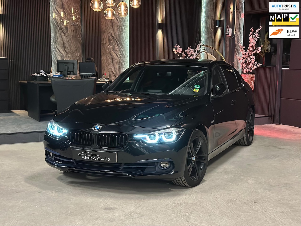 BMW 3-serie - 318i Edition M Sport Shadow High Executive - AutoWereld.nl