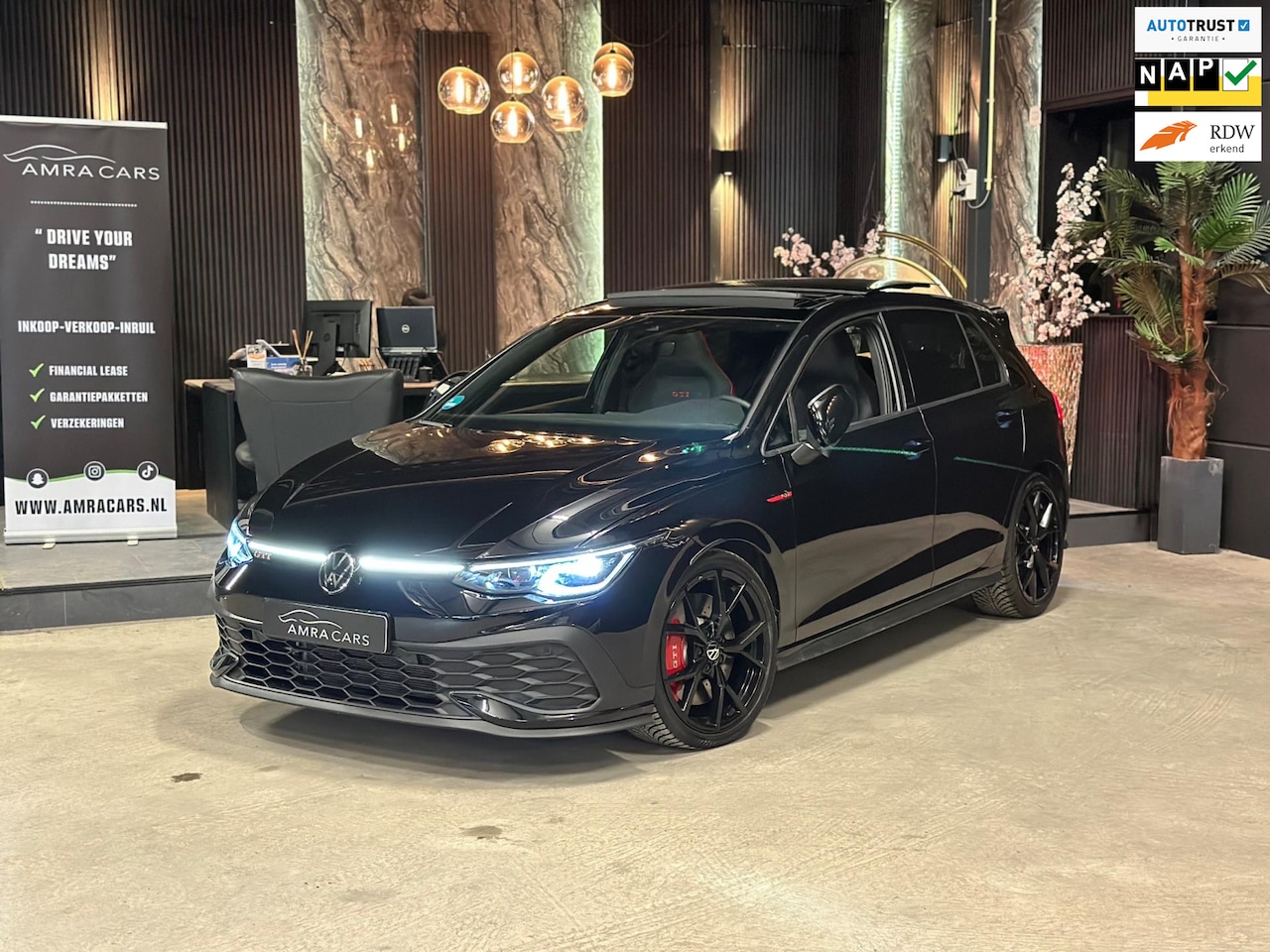 Volkswagen Golf - 2.0 GTI CLUBSPORT|PANO|BOMVOL! - AutoWereld.nl