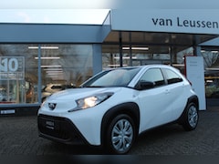 Toyota Aygo X - PLAY NIEUW & DIRECT LEVERBAAR AD-CRUISE DAB APPLE/ANDROID CAMERA AIRCO EL-RAMEN & SPIEGELS